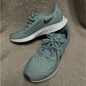 Women’s Nike Zoom sneaker